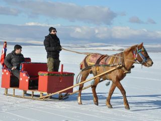 Artık bir kış turizmi klasiği: Çıldır Gölü sezonu açtı
