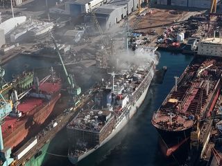 Tuzla'da tersanede gemi yangını: Müdahale sürüyor