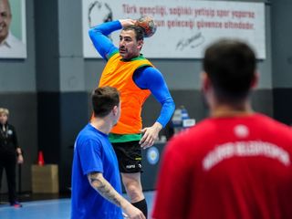 Nilüfer Belediyespor zirve yürüyüşünü sürdürüyor