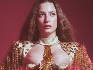 Serenay Sarıkaya sevgilisi Mert Demir ile davette