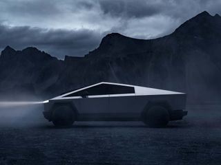 Tesla Cybertruck, Amerika'nın en güvenli otomobilleri arasına girdi