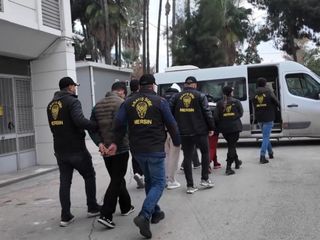 Mersin'de fuhuş şebekesi çökertildi: 3 tutuklama