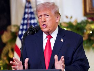 ABD basını yazdı: Trump, göçmenleri vatandaşlıktan çıkarma davalarını artıracak