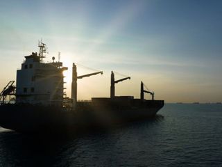 AB, Rusya'nın gölge filo tankerlerini yaptırım listesine aldı