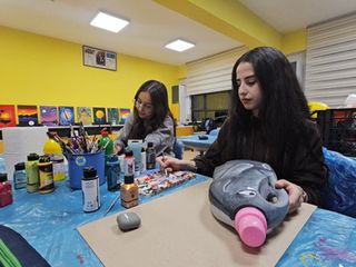 Erzincan'da üstün yetenekli öğrenciler, atıkları sanata dönüştürüyor