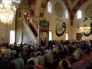 Cuma hutbesinde gençlere uyuşturucu uyarısı