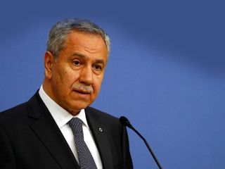 Bülent Arınç’tan Leyla Zana’ya yönelik tezahüratlara tepki