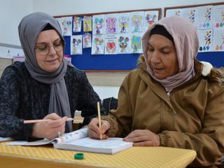 Eskişehir'de torunu için 64 yaşında okuma yazma öğrendi