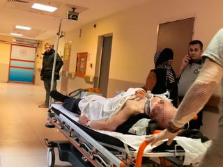 Bursa'da merdiven boşluğuna yuvarlanan yaşlı adam ağır yaralandı