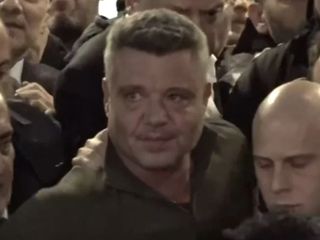 Sadettin Saran yurda giriş yaptı: Taraftarlar havalimanında karşıladı