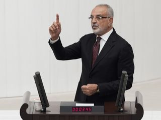 Sırrı Sakık: Ben dahil 499 milletvekili çift maaş alıyor