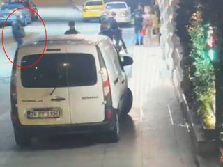 İstanbul'da merdivenlerinde unutulan cep telefonunu çalan şüpheli tutuklandı