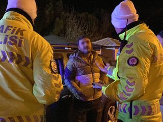 Burdur'da ehliyetsiz sürücüden ilginç savunma: Biz Türkiye'ye para getiriyoruz