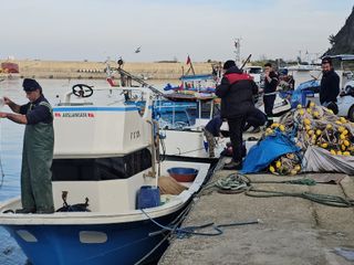 Zonguldak'ta balıkçılar havaların sıcak olmasından dertli