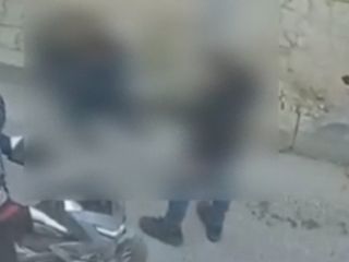 İstanbul'da kadını taciz ettiği iddia edilen şüpheliyi çevredekiler darbetti