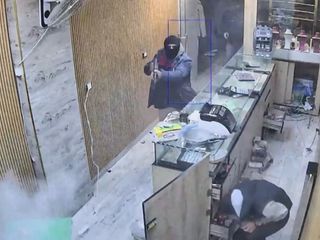 Suriye'de silahlı kuyumcu soygunu: 2 kardeş hayatını kaybetti