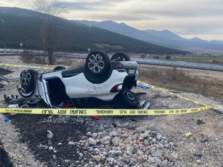 Denizli'de takla atan otomobilin sürücüsü hayatını kaybetti