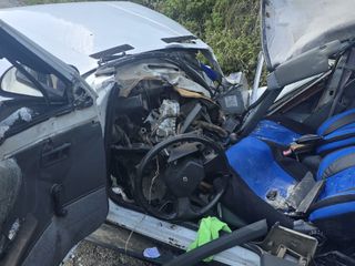 Trabzon'da üzerine kaya düşen araçta 5 kişi yaralandı