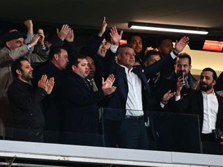 Serbest bırakılan Sadettin Saran, Eyüpspor-Fenerbahçe maçını izlemeye geldi