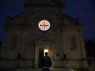 Suriye’de devrimler beraber 14 yıl aranın ardından Noel ışıklandırması yapıldı