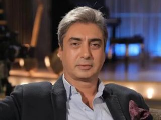 Necati Şaşmaz, 54'üncü yaşını çocuklarıyla beraber kutladı