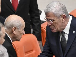 Bütçe görüşmelerinin son gününde Müsavat Dervişoğlu ve Devlet Bahçeli el sıkıştı