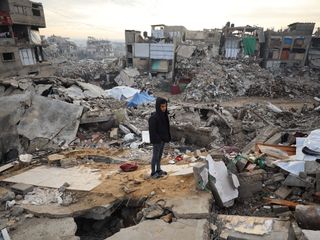 Gazze'de fırtına nedeniyle 22 bina çöktü: 18 ölü