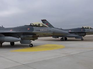 Türk Hava Kuvvetleri’nden Karadeniz’de eğitim uçuşu