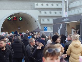 Slovakya’da 27 yıllık bekleyiş sona erdi: Ülkenin en uzun tüneli açıldı