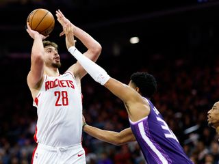 Alperen Şengün'ün 28 sayıyla oynadığı maçta Rockets, uzatmalarda Kings'e yenildi