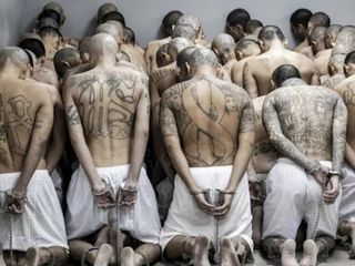 El Salvador'da 'MS13' çete üyelerine rekor cezalar verildi