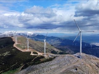 Alparslan Bayraktar: Elektrikte kurulu gücün 3'te 1'e rüzgar ve güneşten