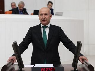 DEM Partili George Aslan'dan Noel'in resmi tatil olması için kanun teklifi