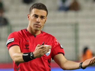 Kupadaki Fenerbahçe - Beşiktaş derbisinin hakemi açıklandı