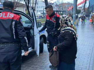 Bolu’da kayıp Alzheimer hastası kadın, bankada bulundu