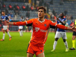 Süper Lig'in yeni gol kralı Eldor Shomurodov