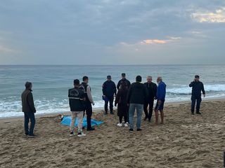 Antalya'da sahilde yabancı uyruklu kadın ölü bulundu