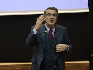 Şenol Güneş: Yurt dışından iki teklif vardı, kabul etmedim