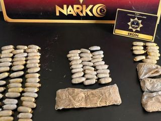 Siirt'te midelerinde uyuşturucu bulunan 4 şüpheli tutuklandı