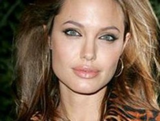 Angelina Jolie kimdir