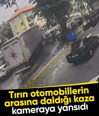 Kocaeli'de tırın otomobillerin arasına daldığı kaza kamerada: 3 yaralı