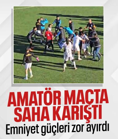 Elazığ'da amatör maçta saha karıştı: Emniyet güçleri zor ayırdı