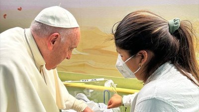 Papa'nın yarın sabah taburcu edilmesi bekleniyor