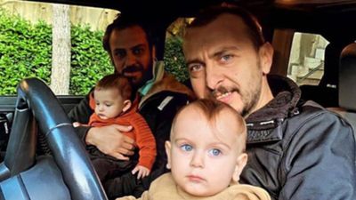 Erkan Kolçak Köstendil ve  Ali Atay'dan çocuklu poz