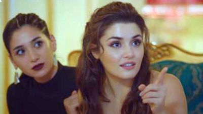 Hande Erçel 'dostluğa' noktayı koydu! Hızlı başlayan aşkın ardından ilk hamle..