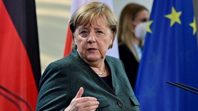 Angela Merkel: Bu sinsi virüsü ciddiye alın