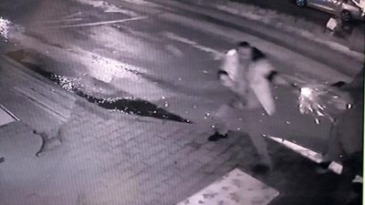 Seyrantepe’de silahlı köpek besleme kavgası