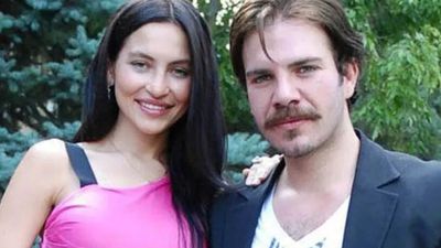 Tolga Karel'in eski eşi soyundu, poz verdi! Havlu yeterli gelmedi...