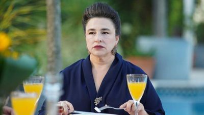 Bir Küçük Gün Işığı'nın Ümran'ı Esra Dermancıoğlu kimdir? Ünlü oyuncuya hırsızlık şoku!