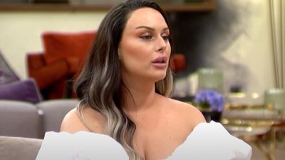 Kısmetse Olur'un Yaren'i göğüs dekolteli pozlarıyla Instagram'ı salladı! 'Hangi halin gerçek'